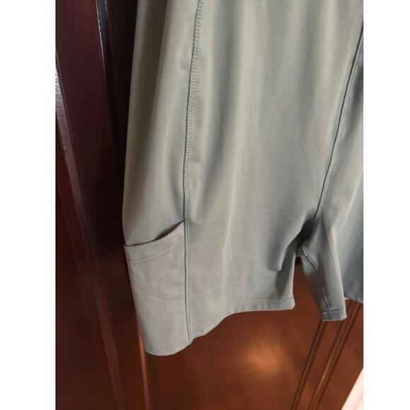 NWOT Lands’ End High Impact Crew Neck Above the Knee Active Dress - Picture 5 of 7